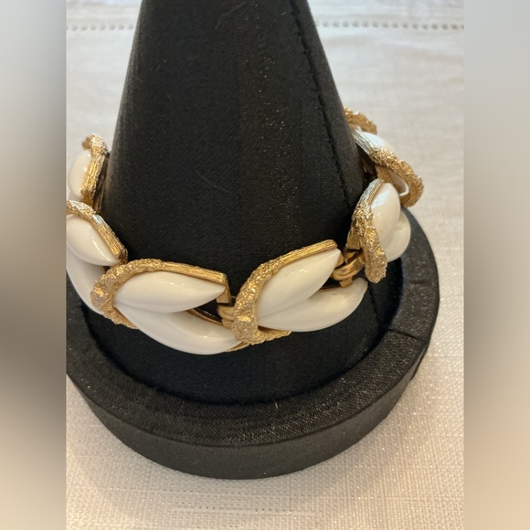 Monet White and Gold Tone Bracelet - Picture 3 of 5